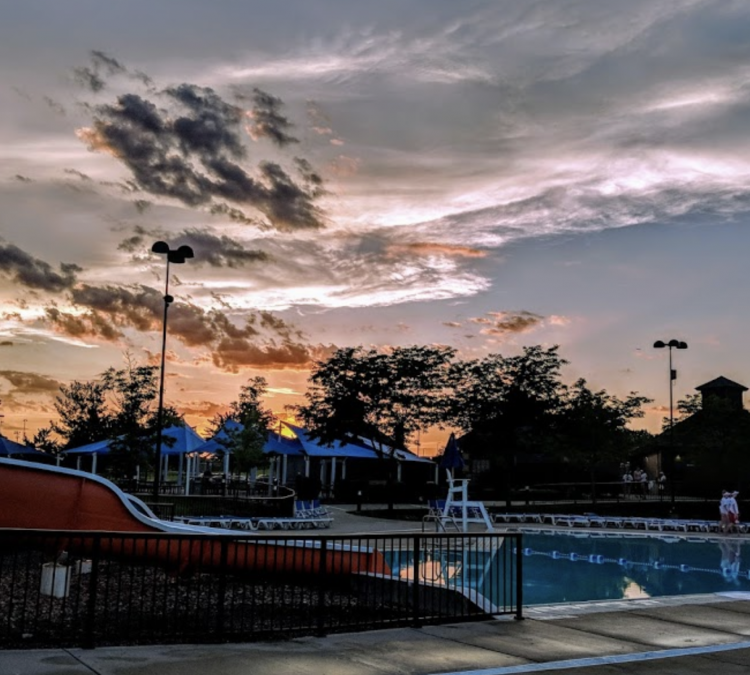 Centennial Park Aquatic Center (Orland Park Pool) (Orland&nbspPark,&nbspIL)